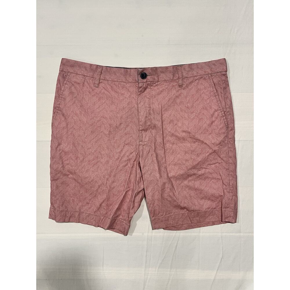 Michael Strahan Shorts Men’s 38 Pink Geometric Stretch Chino Casual
